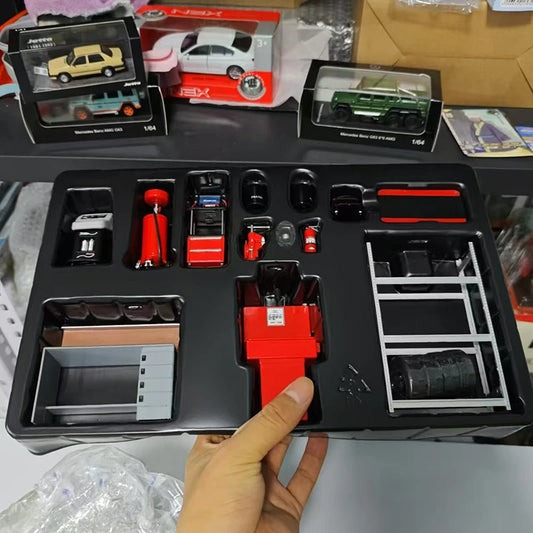 WELLY 1:18 Diecast Garage Repair Shop Scene | Alloy Car Model Display Set for Collectors