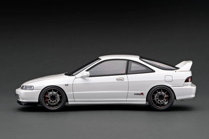 Ignition-Model Honda Integra DC2 Type R RHD Pearl White w/ Separate B18C Vtec Engine 1:18