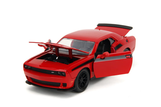 Jada the Walking Dead 1:24 Die-Cast 2015 Dodge Challenger with Glenn Figure – Opening Doors, Hood, Trunk, Ages 13+, Model Vehicles