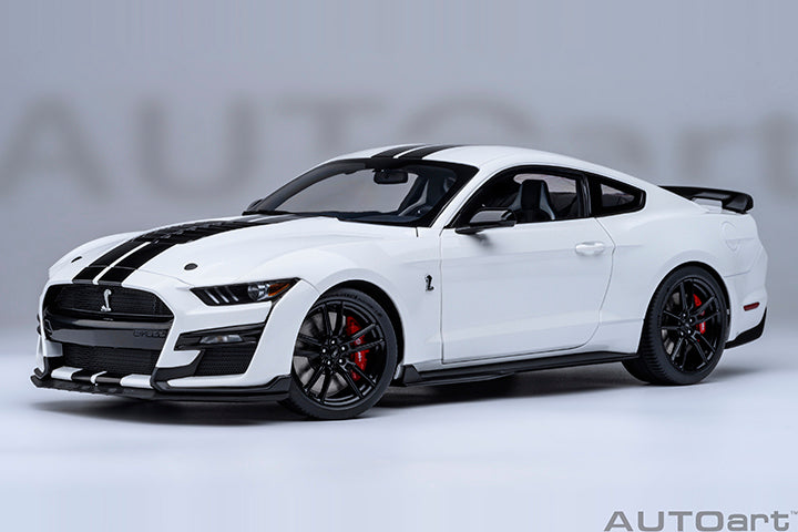 AUTOart Ford Shelby Mustang GT500 Oxford White 1:18
