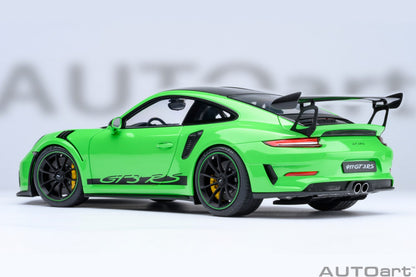 AUTOart Porsche 911 991.2 GT3 RS w/ Weissach Pkg Lizard Green 1:18