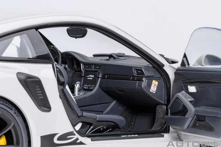 AUTOart Porsche 911 991.2 GT3 RS Chalk (Crayon) Grey 1:18