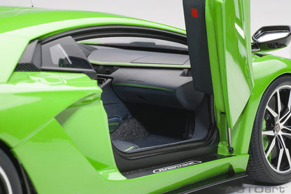 AUTOart 2017 Lamborghini Aventador S Verde Mantis (Pearl Green) 1:18