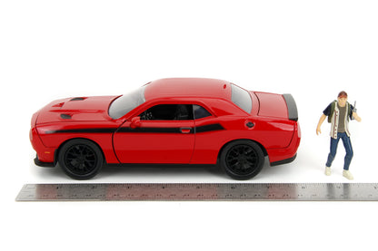 Jada the Walking Dead 1:24 Die-Cast 2015 Dodge Challenger with Glenn Figure – Opening Doors, Hood, Trunk, Ages 13+, Model Vehicles