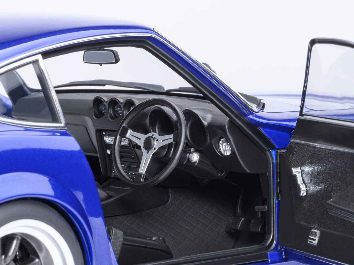 Nissan Fairlady Z RHD (Right Hand Drive) "Akuma No Z" Blue Metallic "Wangan Midnight - Comic #1 Version" Manga 1/18 Model Car by Autoart