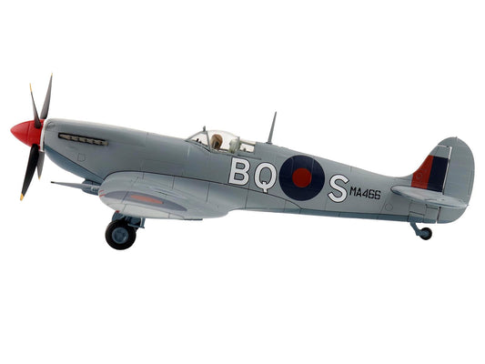 Supermarine Spitfire Mk IXc Fighter Aircraft "MA466 BQ-S No. 451 Squadron Corsica" (1944) Royal Australian Air Force "Air Power Series" 1/48 Diecast Model by Hobby Master