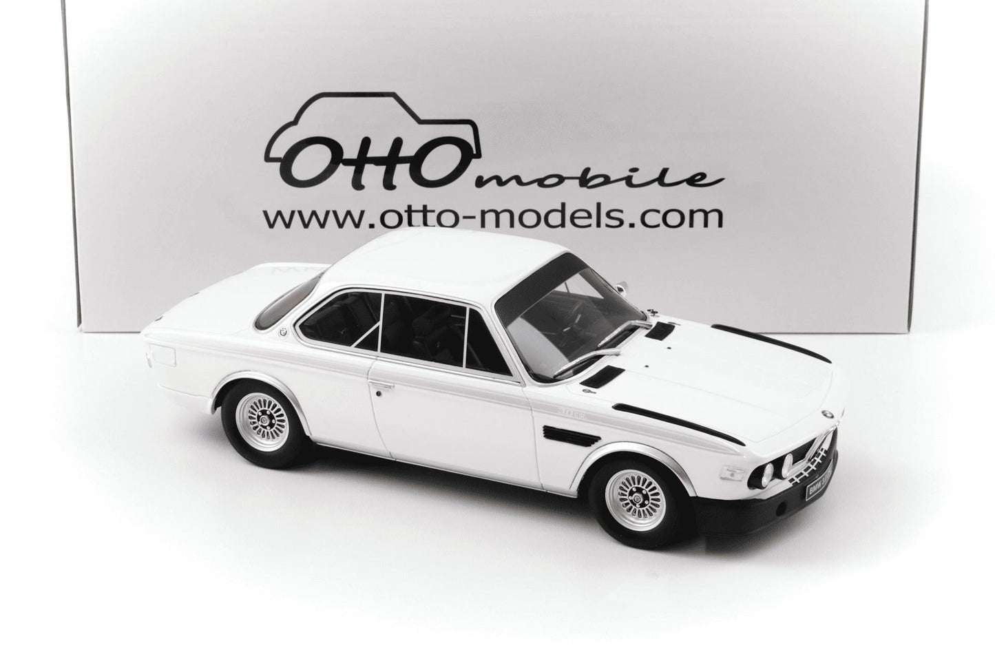 Otto Mobile BMW 3.0 CSL 1:18 Diecast — Chamonix White