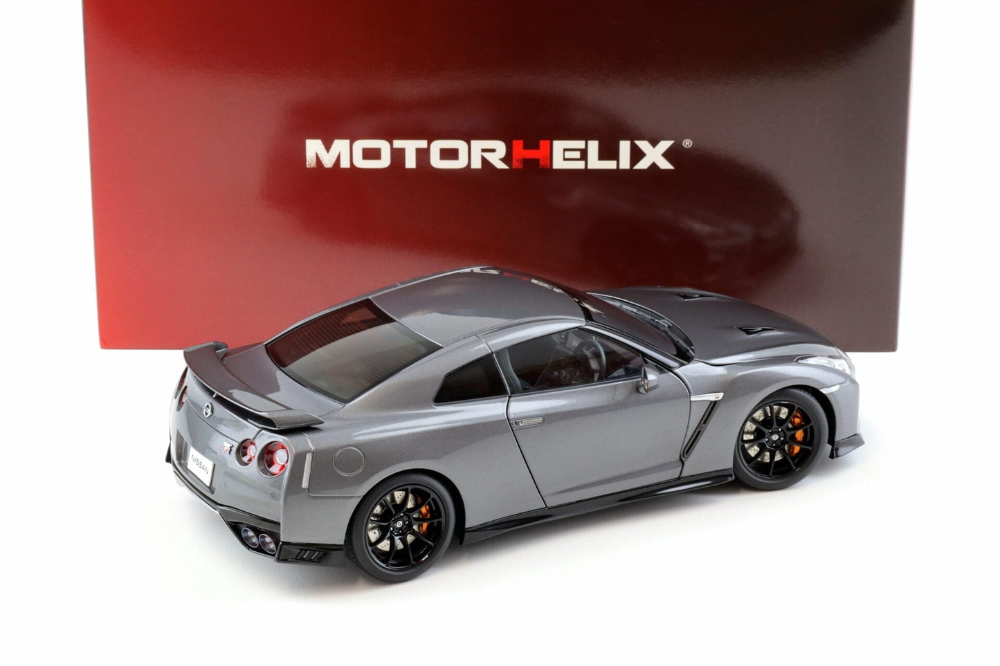 Motorhelix 2020 Nissan Skyline GT-R R35 Nismo Track Edition Dark Metal Grey 1:18
