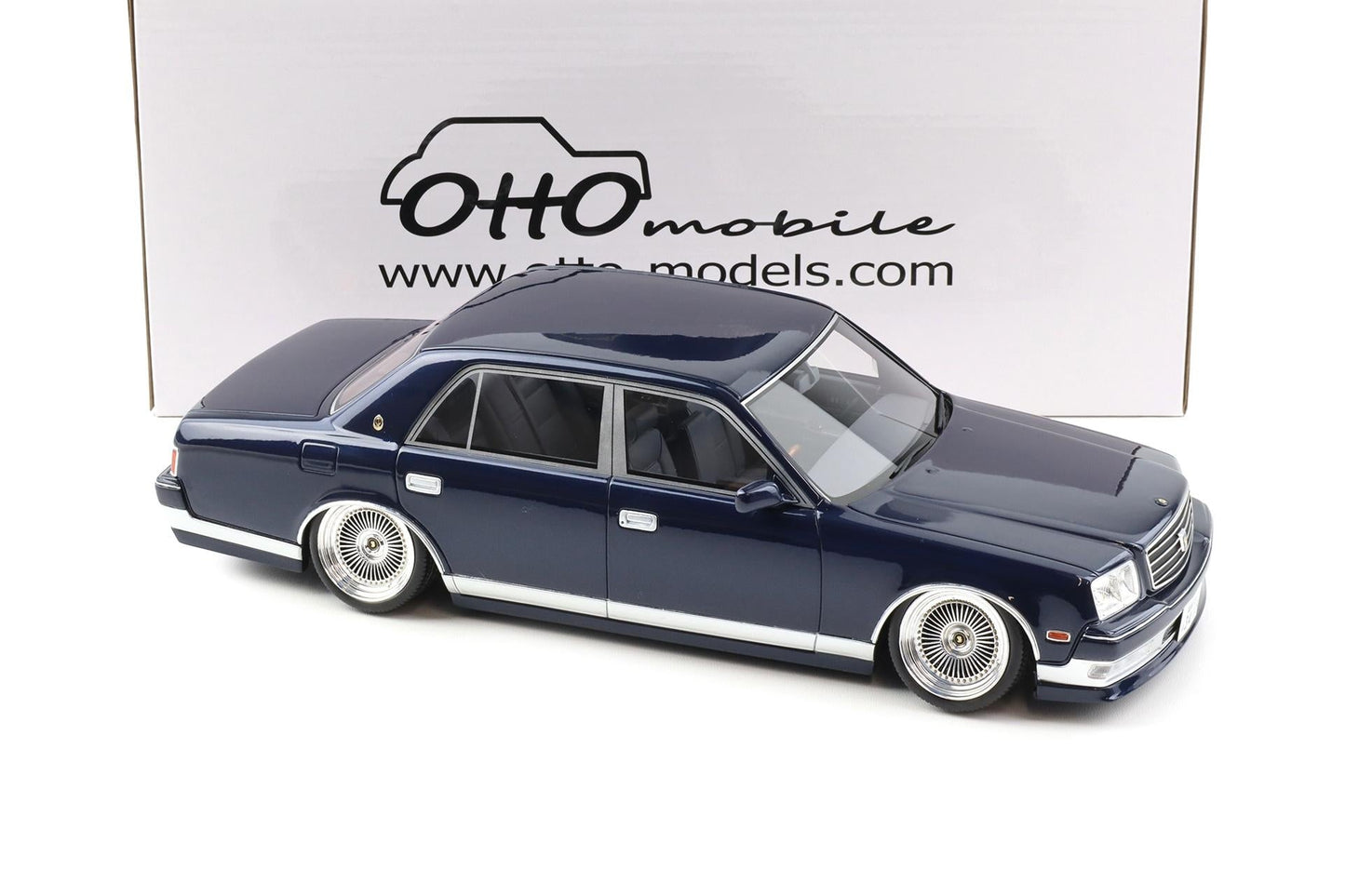 Otto Mobile Toyota Century V12 1:18 Diecast — Stance Blue Mica