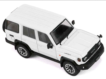 GCD Toyota Land Cruiser J76 White 1:64
