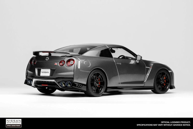 Motorhelix 2020 Nissan Skyline GT-R R35 Nismo Track Edition Dark Metal Grey 1:18