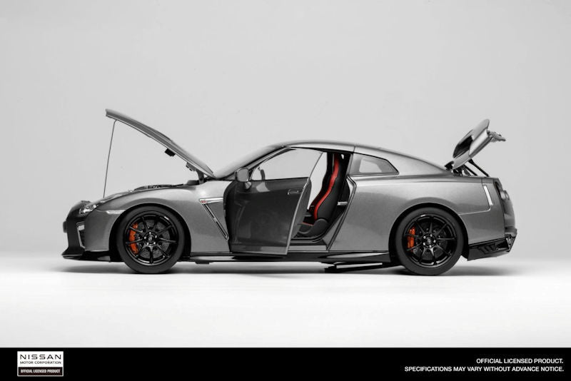 Motorhelix 2020 Nissan Skyline GT-R R35 Nismo Track Edition Dark Metal Grey 1:18