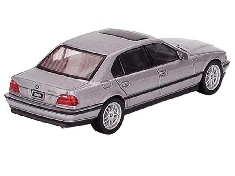 Mini GT BMW 750iL Aspen Silver 1:64