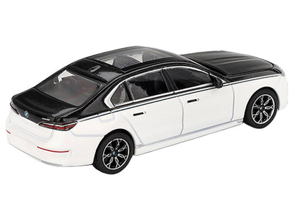 Mini GT BMW i7 xDrive60 Alpine White 1:64 Diecast