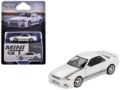 Mini GT Skyline GT-R R32 Veilside Combat White 1:64