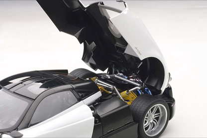 AUTOart Signature Pagani Huayra White DIECAST 1:18
