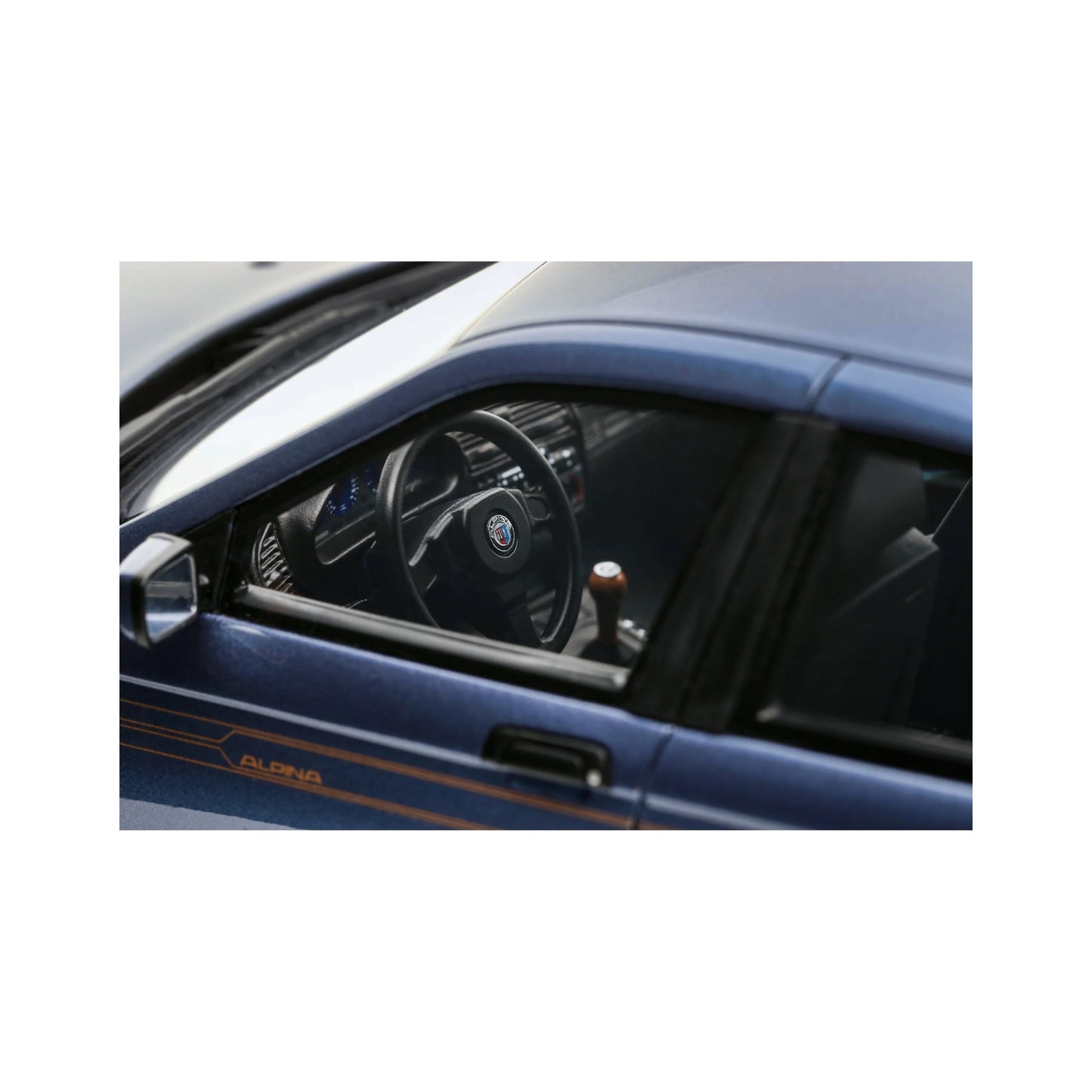 Otto Mobile BMW Alpina B6 2.8 1:18 Diecast — Alpina Blue