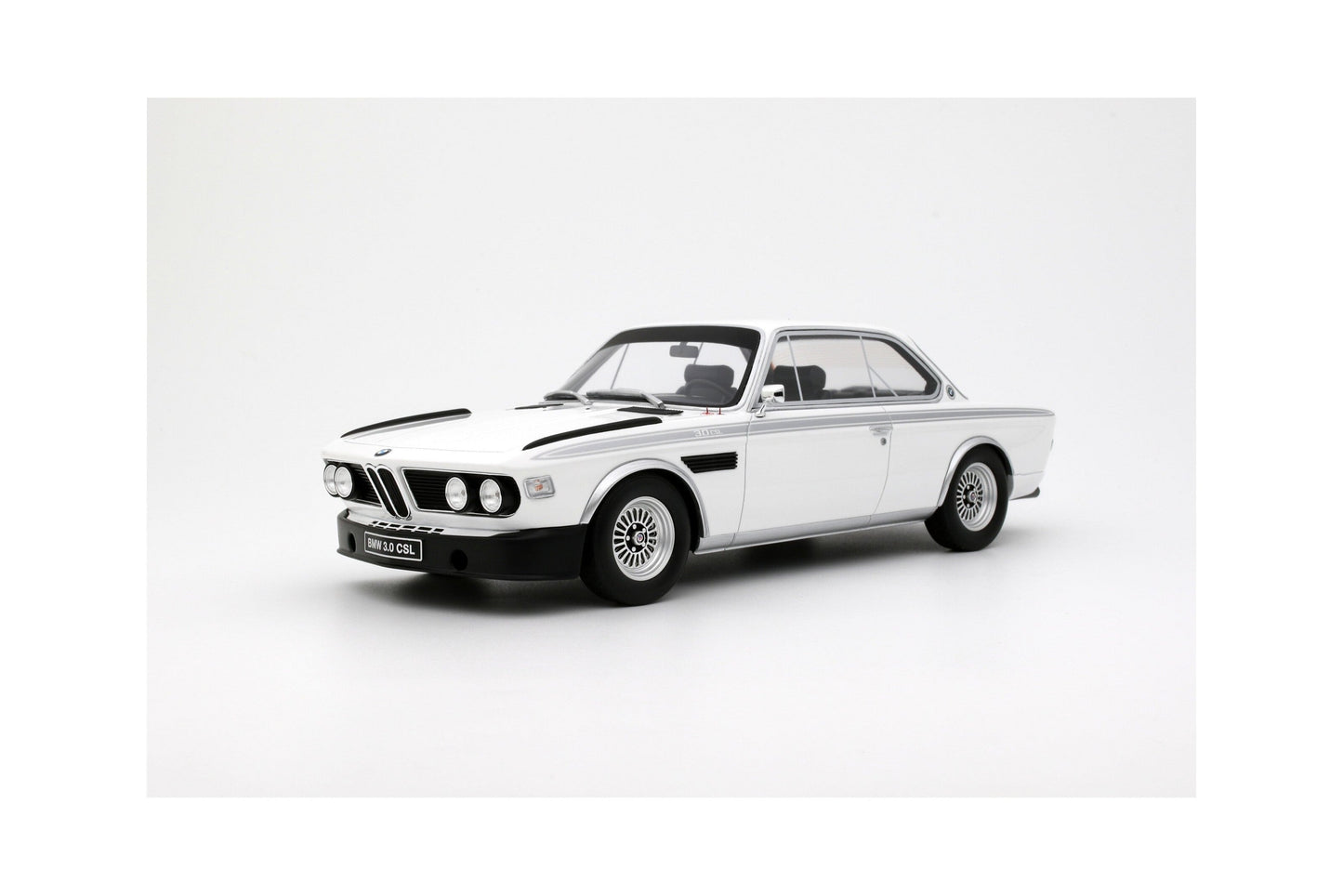 Otto Mobile BMW 3.0 CSL 1:18 Diecast — Chamonix White