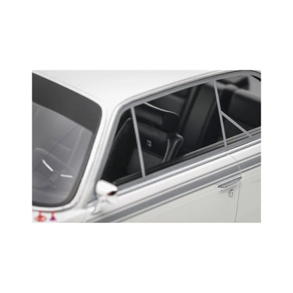 Otto Mobile BMW 3.0 CSL 1:18 Diecast — Chamonix White