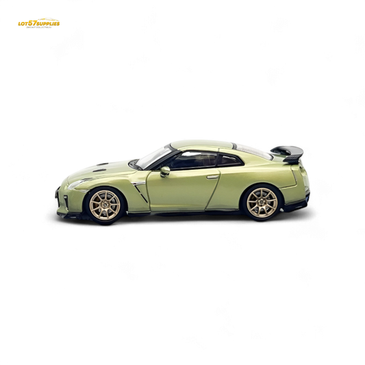 Inno64 Nissan Skyline GT-R R35 Millenium Jade 1:64